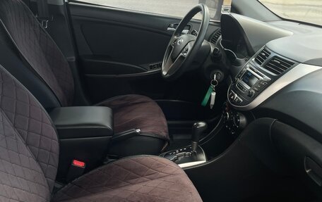 Hyundai Solaris II рестайлинг, 2015 год, 1 100 000 рублей, 18 фотография