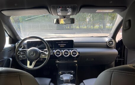 Mercedes-Benz A-Класс, 2018 год, 2 990 000 рублей, 8 фотография