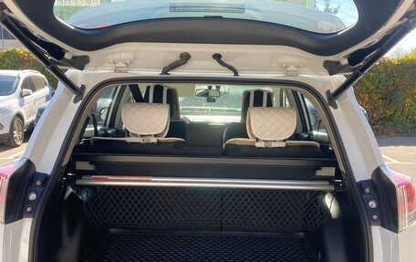 Toyota RAV4, 2018 год, 2 900 000 рублей, 12 фотография