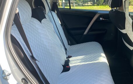 Toyota RAV4, 2018 год, 2 900 000 рублей, 10 фотография