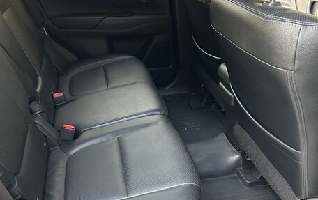 Mitsubishi Outlander III рестайлинг 3, 2014 год, 1 790 000 рублей, 11 фотография