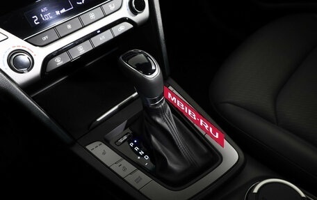 Hyundai Elantra VI рестайлинг, 2018 год, 1 799 000 рублей, 16 фотография