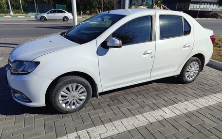 Renault Logan II, 2015 год, 605 000 рублей, 2 фотография