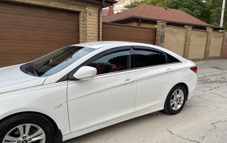 Hyundai Sonata VI, 2010 год, 900 000 рублей, 6 фотография