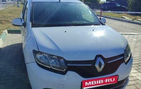 Renault Logan II, 2015 год, 605 000 рублей, 3 фотография