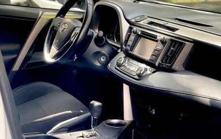 Toyota RAV4, 2013 год, 1 900 000 рублей, 8 фотография
