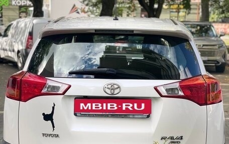 Toyota RAV4, 2013 год, 1 900 000 рублей, 6 фотография