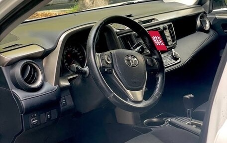 Toyota RAV4, 2013 год, 1 900 000 рублей, 15 фотография