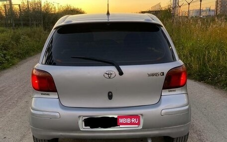 Toyota Yaris I рестайлинг, 2003 год, 300 000 рублей, 4 фотография