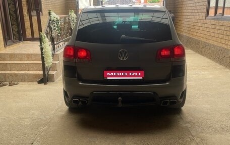 Volkswagen Touareg III, 2003 год, 750 000 рублей, 3 фотография