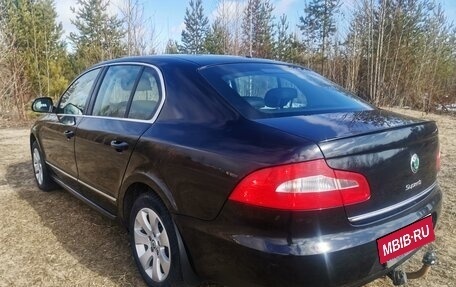 Skoda Superb III рестайлинг, 2011 год, 950 000 рублей, 4 фотография