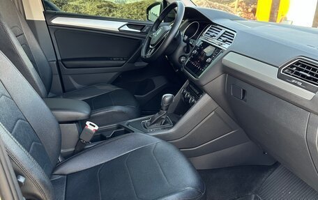Volkswagen Tiguan II, 2020 год, 2 400 000 рублей, 12 фотография