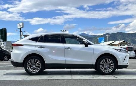 Toyota Harrier, 2021 год, 2 279 000 рублей, 6 фотография