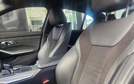 BMW 3 серия, 2019 год, 3 400 000 рублей, 14 фотография