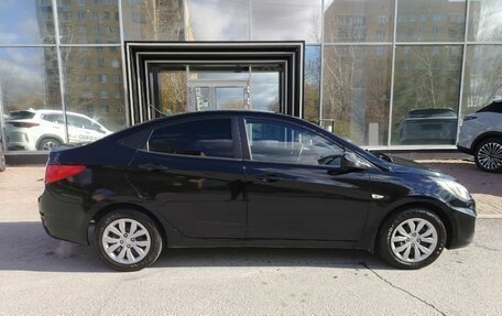Hyundai Solaris II рестайлинг, 2013 год, 675 000 рублей, 4 фотография