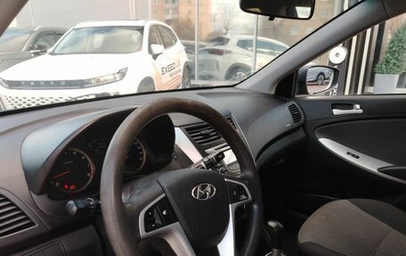Hyundai Solaris II рестайлинг, 2013 год, 675 000 рублей, 11 фотография