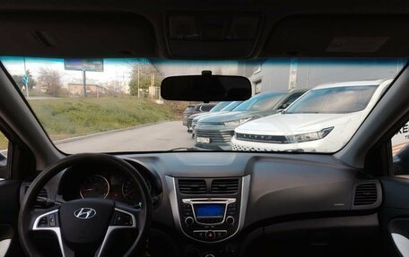 Hyundai Solaris II рестайлинг, 2013 год, 675 000 рублей, 12 фотография