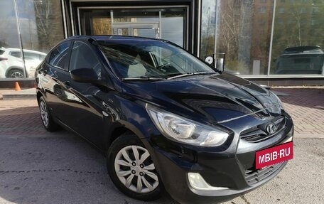 Hyundai Solaris II рестайлинг, 2013 год, 675 000 рублей, 3 фотография