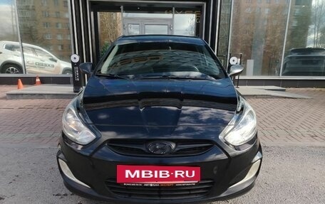 Hyundai Solaris II рестайлинг, 2013 год, 675 000 рублей, 2 фотография