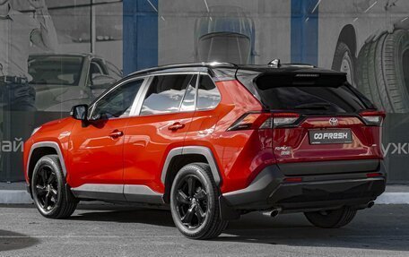 Toyota RAV4, 2021 год, 3 999 000 рублей, 2 фотография