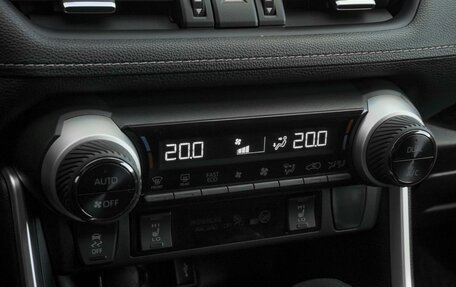 Toyota RAV4, 2021 год, 3 999 000 рублей, 13 фотография