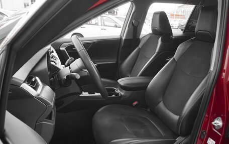 Toyota RAV4, 2021 год, 3 999 000 рублей, 10 фотография