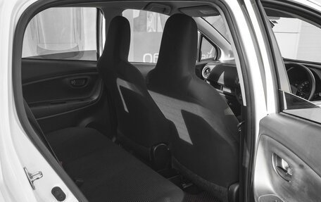 Toyota Vitz, 2019 год, 1 129 000 рублей, 11 фотография