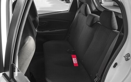 Toyota Vitz, 2019 год, 1 129 000 рублей, 7 фотография