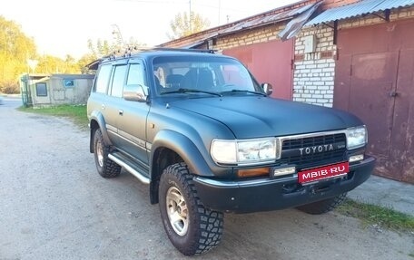 Toyota Land Cruiser 80 рестайлинг, 1993 год, 2 500 000 рублей, 1 фотография