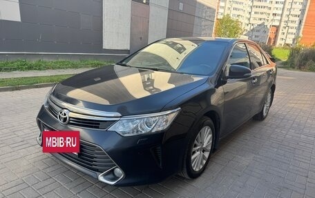 Toyota Camry, 2015 год, 1 740 000 рублей, 3 фотография