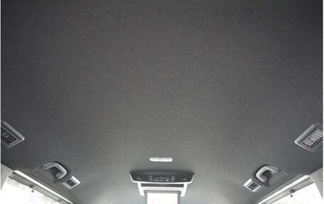 Honda Stepwgn, 2022 год, 2 070 000 рублей, 9 фотография