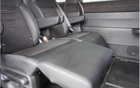 Honda Stepwgn, 2022 год, 2 070 000 рублей, 12 фотография