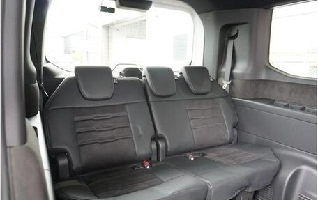 Honda Stepwgn, 2022 год, 2 070 000 рублей, 20 фотография