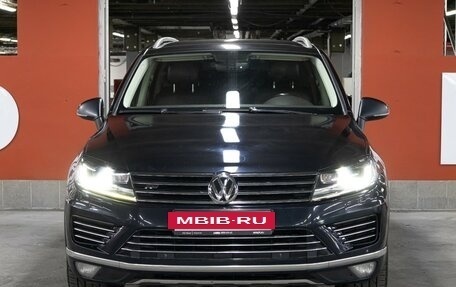 Volkswagen Touareg III, 2017 год, 2 249 000 рублей, 2 фотография