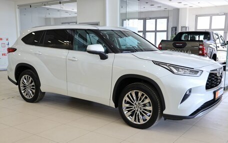 Toyota Highlander, 2025 год, 6 300 000 рублей, 3 фотография