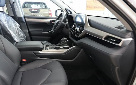 Toyota Highlander, 2025 год, 6 300 000 рублей, 16 фотография