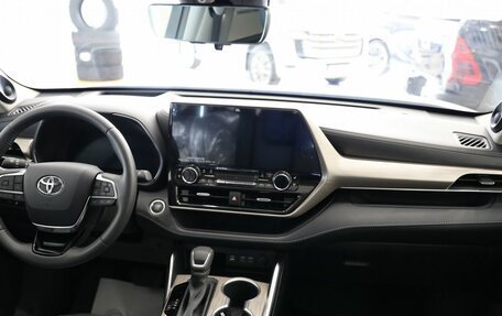 Toyota Highlander, 2025 год, 6 300 000 рублей, 23 фотография