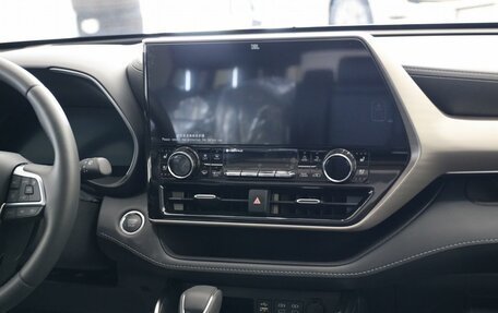 Toyota Highlander, 2025 год, 6 300 000 рублей, 24 фотография