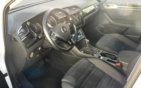 Volkswagen Touran III, 2022 год, 3 800 000 рублей, 7 фотография