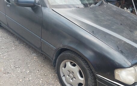 Mercedes-Benz C-Класс, 1997 год, 230 000 рублей, 3 фотография