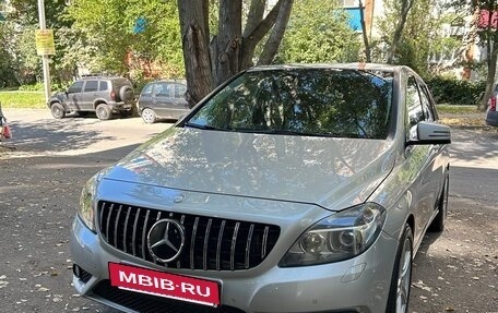 Mercedes-Benz B-Класс, 2013 год, 1 070 000 рублей, 2 фотография