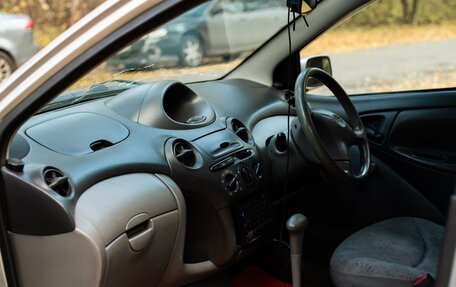 Toyota Vitz, 2000 год, 350 000 рублей, 7 фотография