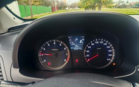 Hyundai Solaris II рестайлинг, 2014 год, 800 000 рублей, 7 фотография
