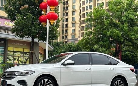 Volkswagen Lavida, 2023 год, 1 420 000 рублей, 1 фотография