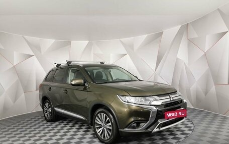 Mitsubishi Outlander III рестайлинг 3, 2019 год, 2 085 000 рублей, 3 фотография