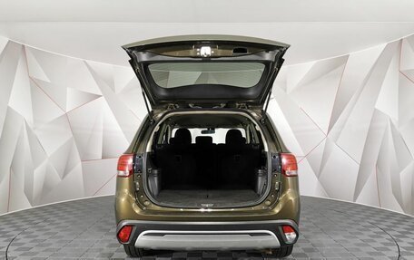 Mitsubishi Outlander III рестайлинг 3, 2019 год, 2 085 000 рублей, 19 фотография