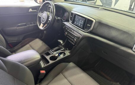 KIA Sportage IV рестайлинг, 2019 год, 1 999 900 рублей, 13 фотография