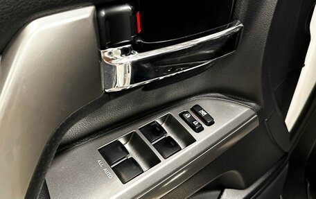 Toyota Land Cruiser 200, 2013 год, 4 377 000 рублей, 19 фотография