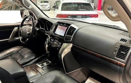 Toyota Land Cruiser 200, 2013 год, 4 377 000 рублей, 17 фотография