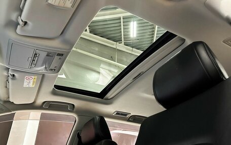 Toyota Land Cruiser 200, 2013 год, 4 377 000 рублей, 32 фотография